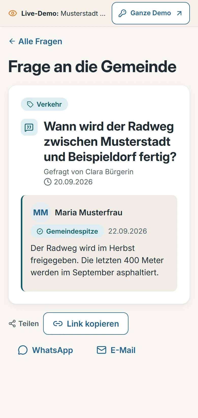 Bürgersprechstunde der Demo-Gemeinde Musterstadt: die Frage zum Radweg nach Beispieldorf mit der öffentlichen Antwort der Bürgermeisterin und den Teilen-Knöpfen