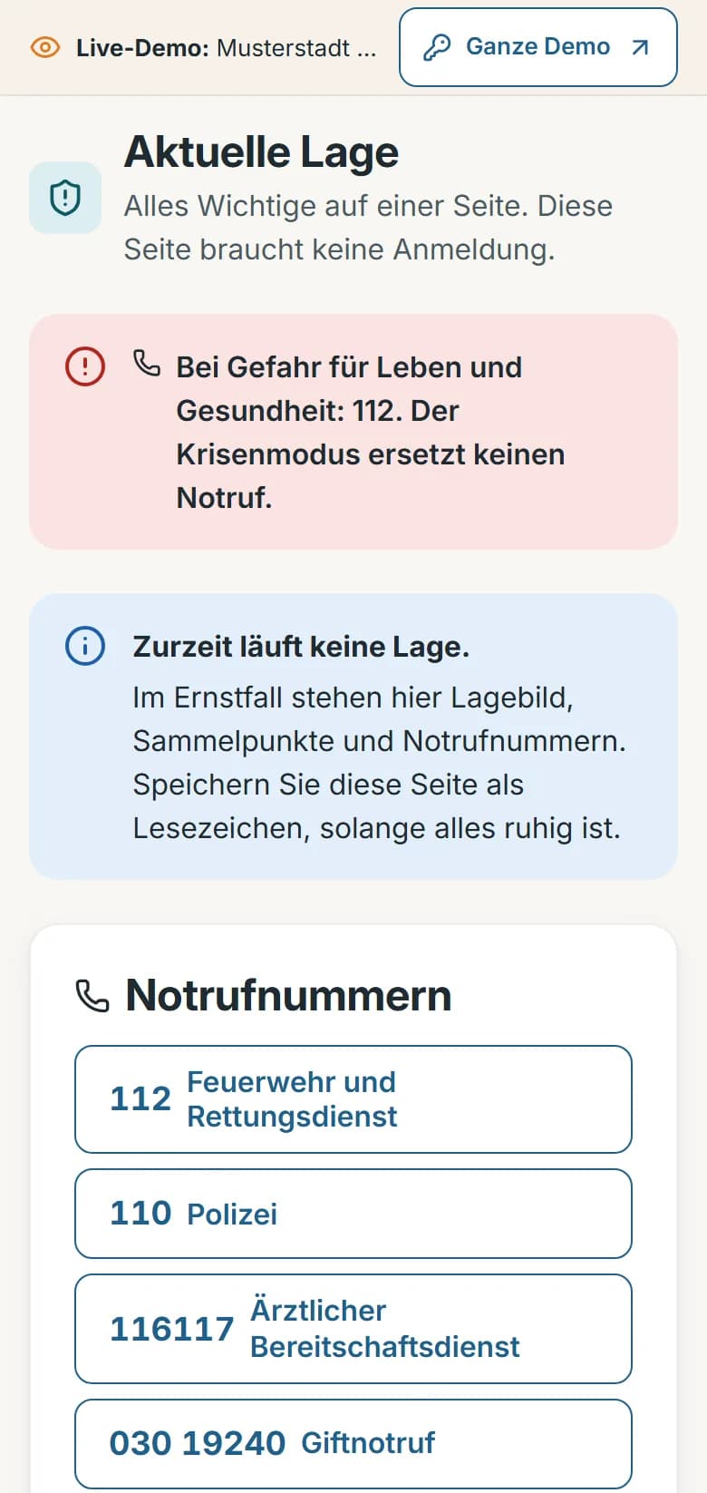 Krisenseite der Demo-Gemeinde Musterstadt ohne laufende Lage: Notrufhinweis, „Zurzeit läuft keine Lage“ und die Notrufnummern zum Antippen