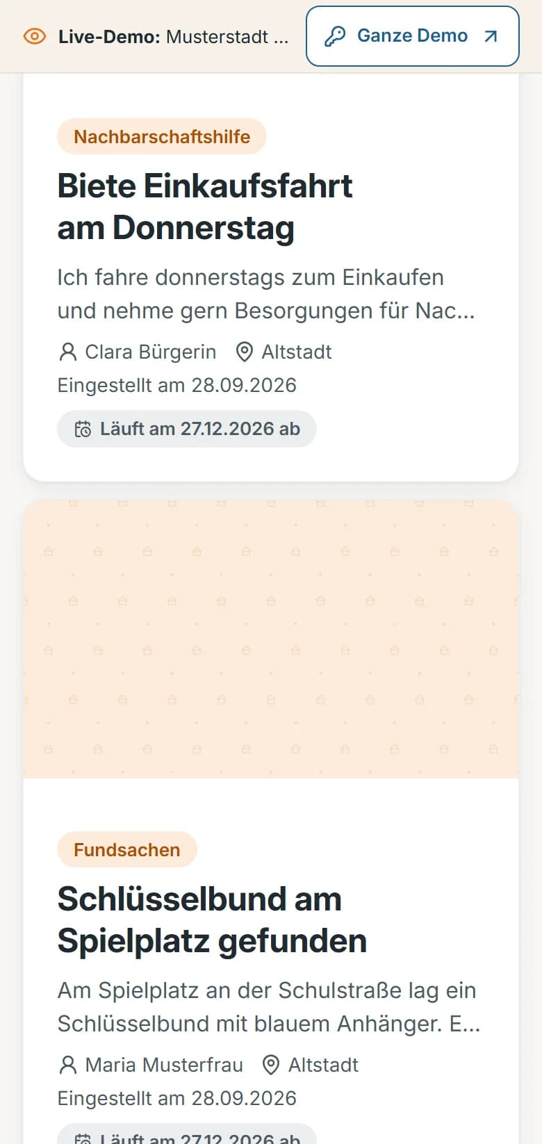 Pinnwand der Demo-Gemeinde Musterstadt: die Zettel „Biete Einkaufsfahrt am Donnerstag“ und „Schlüsselbund am Spielplatz gefunden“ mit Kategorie, Ortsteil, Datum und Ablauf